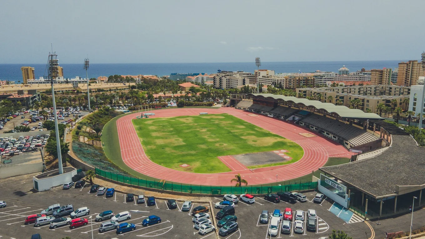 Spring Hotel Vulcano - Estadio Olímpico Municipal Antonio Domínguez Alfonso